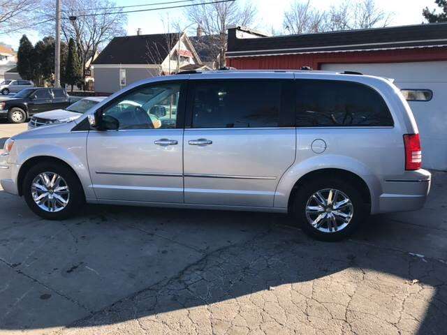 Chrysler Town and Country 2008 photo 5